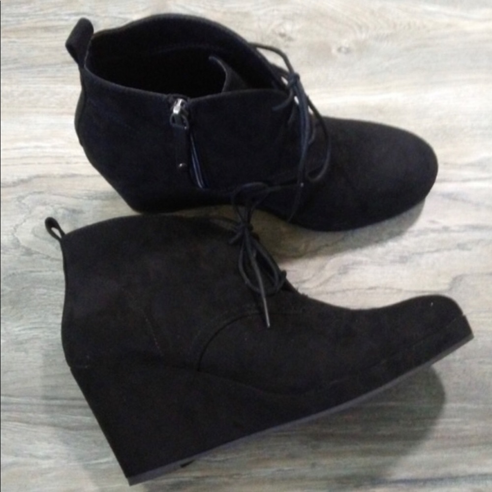 Black dolce vita shoes